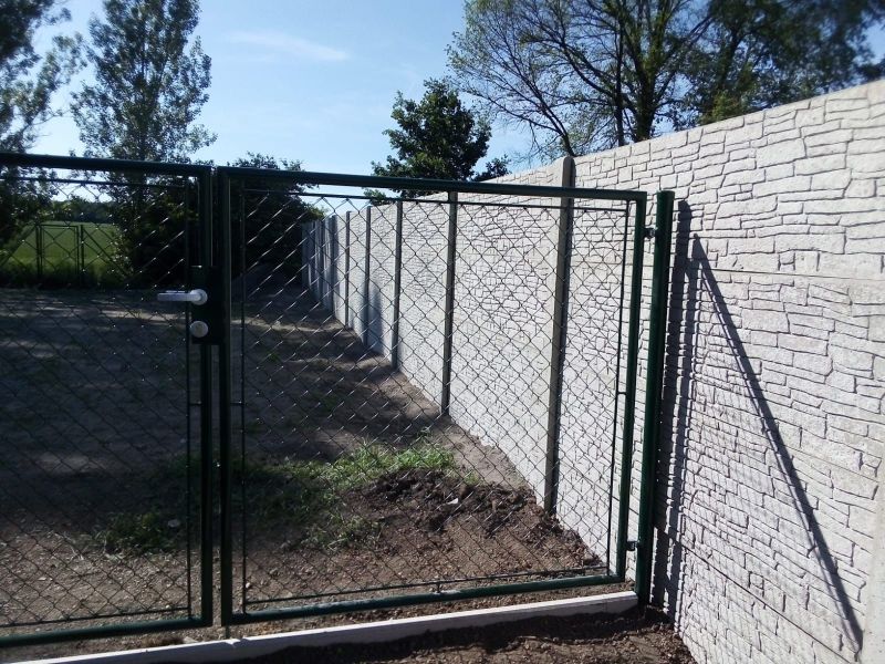 Jak vybrat správnou branku k drátěnému plotu Jak vybrat správnou branku k drátěnému plotu